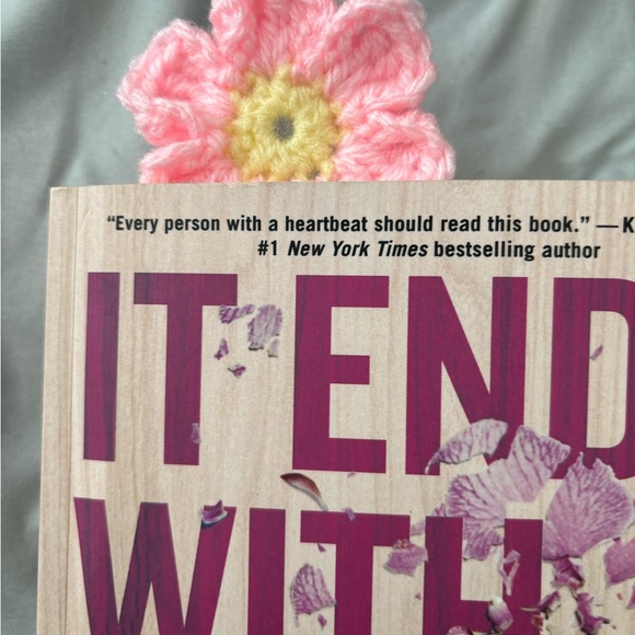 Crochet flower 🌸 bookmark 📕 - Picture 4 of 7